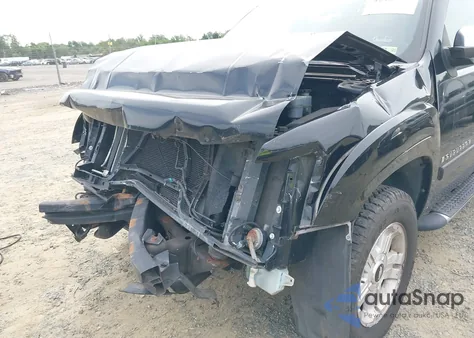 2007 Chevrolet Suburban 1500 Lt из США, поврежденный, VIN 3GNFK16387G224495